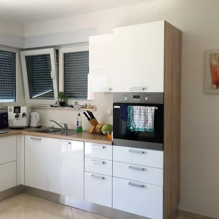 Duga - Familie Il - I Vanovic Lamarra Urlaub Auf * Vir